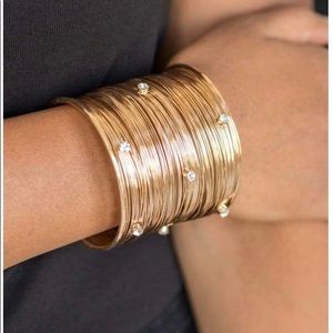 Paparazzi gold cuff bracelet